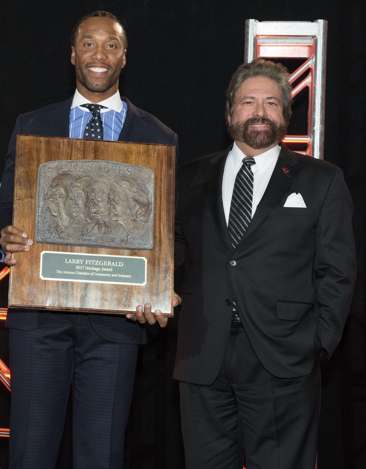 Larry Fitzgerald presenting Dennis Bonilla with the Arizona Chamber of Commerce and Industry 2017 Heritage Award